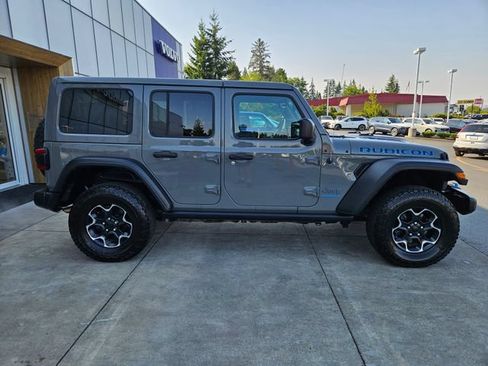 Used 2023 Jeep Wrangler Unlimited Rubicon 4xe w/ Cold Weather Group AWD/4WD image 4