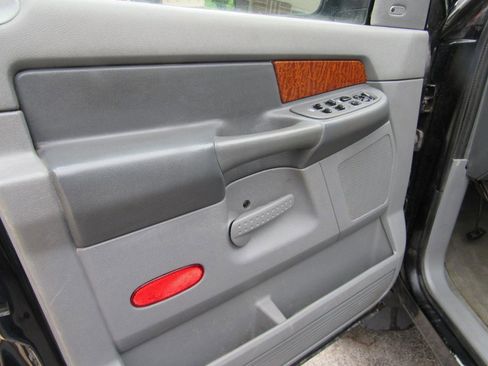 Used 2006 Dodge Ram 2500 Truck Laramie AWD/4WD image 13