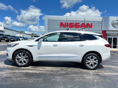 Used 2018 Buick Enclave Avenir AWD/4WD image 2
