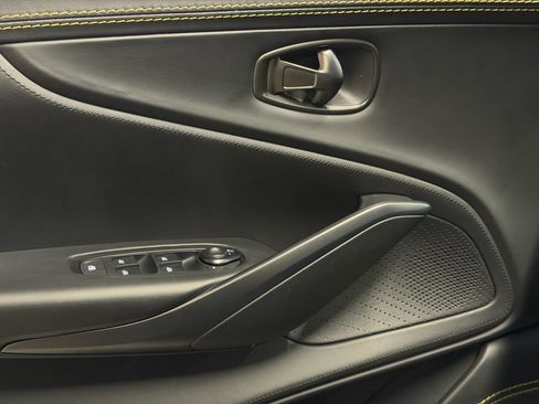 Used 2021 Aston Martin DBX image 20