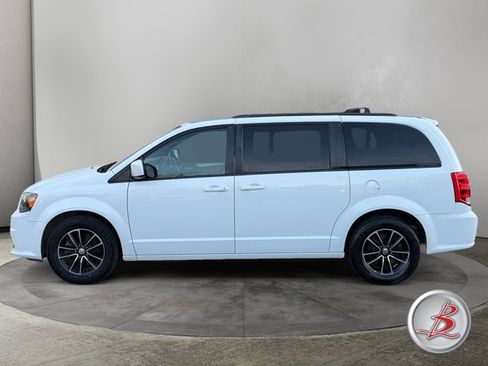 Used 2019 Dodge Grand Caravan GT image 4