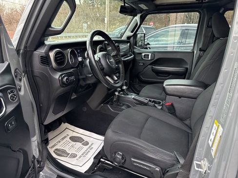 Used 2019 Jeep Wrangler Unlimited Sport S image 20