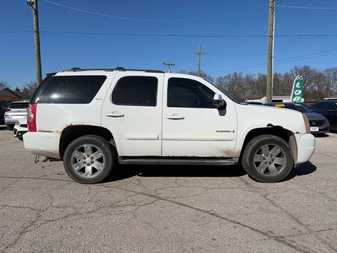 Used 2009 GMC Yukon SLT image 3