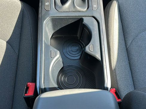 Used 2025 Kia K4 LXS image 28