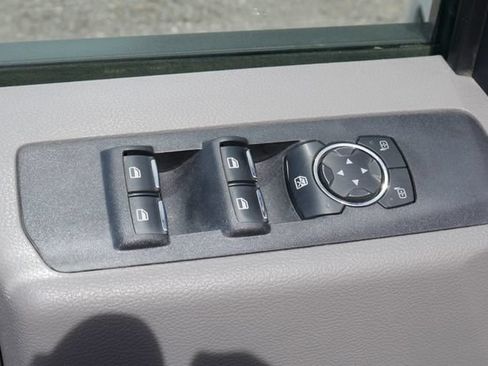 Used 2022 Ford F250 XL w/ Power Equipment Group AWD/4WD image 15