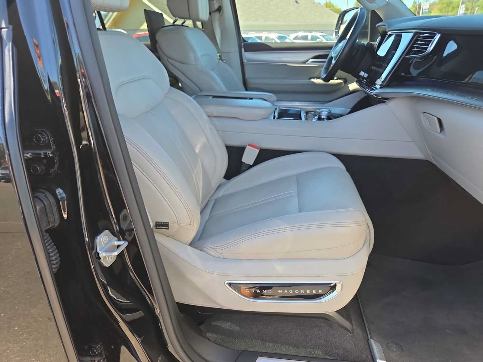 Used 2023 Jeep Grand Wagoneer 4WD w/ Convenience Group III image 22