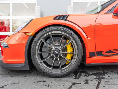 Used 2016 Porsche 911 GT3 RS image 4