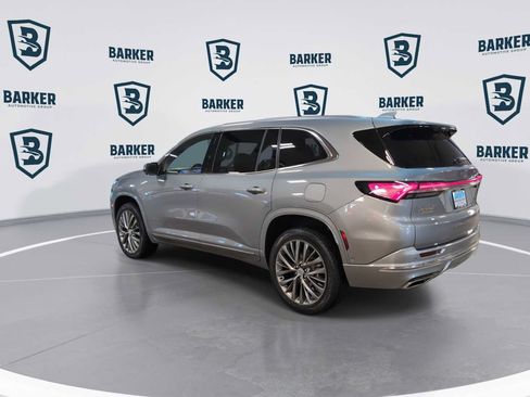 Used 2025 Buick Enclave Avenir AWD/4WD image 7