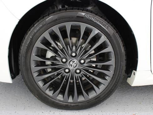 Used 2016 Toyota Avalon Touring image 73