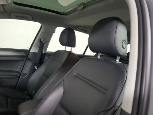Used 2017 Volkswagen Golf Wolfsburg Edition FWD image 22