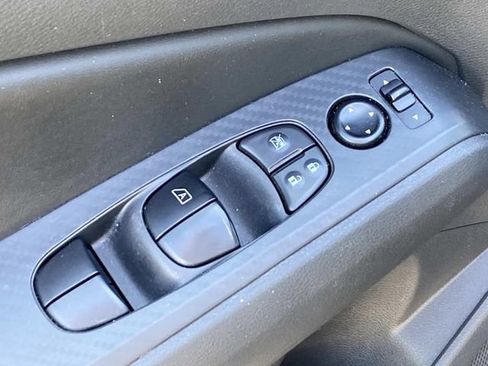 Used 2024 Nissan Altima 2.5 SV FWD image 28