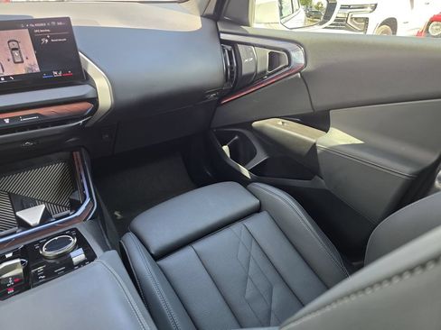 Used 2025 BMW X3 xDrive30i AWD/4WD image 15