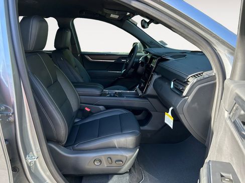 New 2026 GMC Acadia Elevation w/ Elevation Premium Package image 10