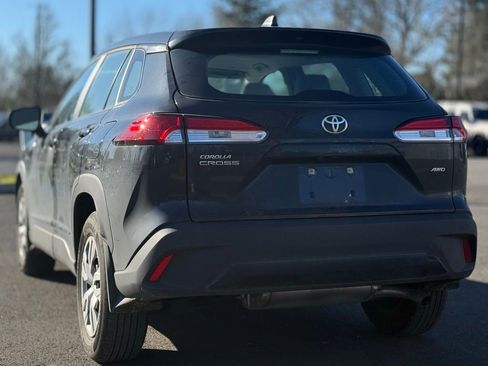 Used 2023 Toyota Corolla Cross L image 3