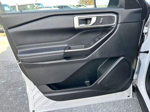 Used 2020 Ford Explorer XLT w/ Equipment Group 202A image 9