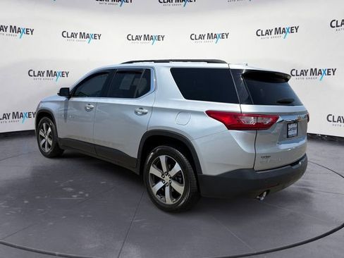 Used 2019 Chevrolet Traverse LT w/ LT Premium Package AWD/4WD image 3