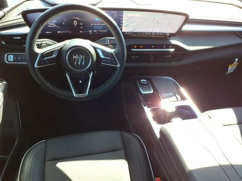 Used 2025 Buick Enclave Preferred image 14