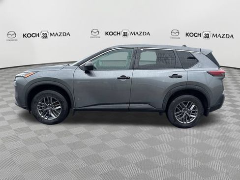 Used 2022 Nissan Rogue S AWD/4WD image 4