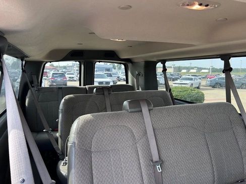 Used 2022 Chevrolet Express 3500 LS image 9