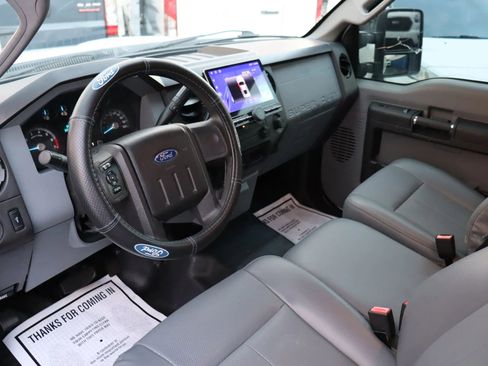 Used 2015 Ford F250 XL w/ Power Equipment Group image 9