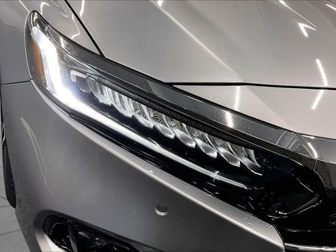 Used 2021 Honda Accord Touring image 27