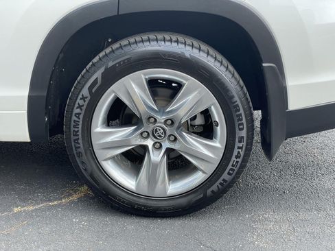 Used 2019 Toyota Highlander Limited FWD image 56