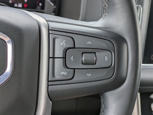 Used 2024 GMC Yukon XL Denali AWD/4WD image 25