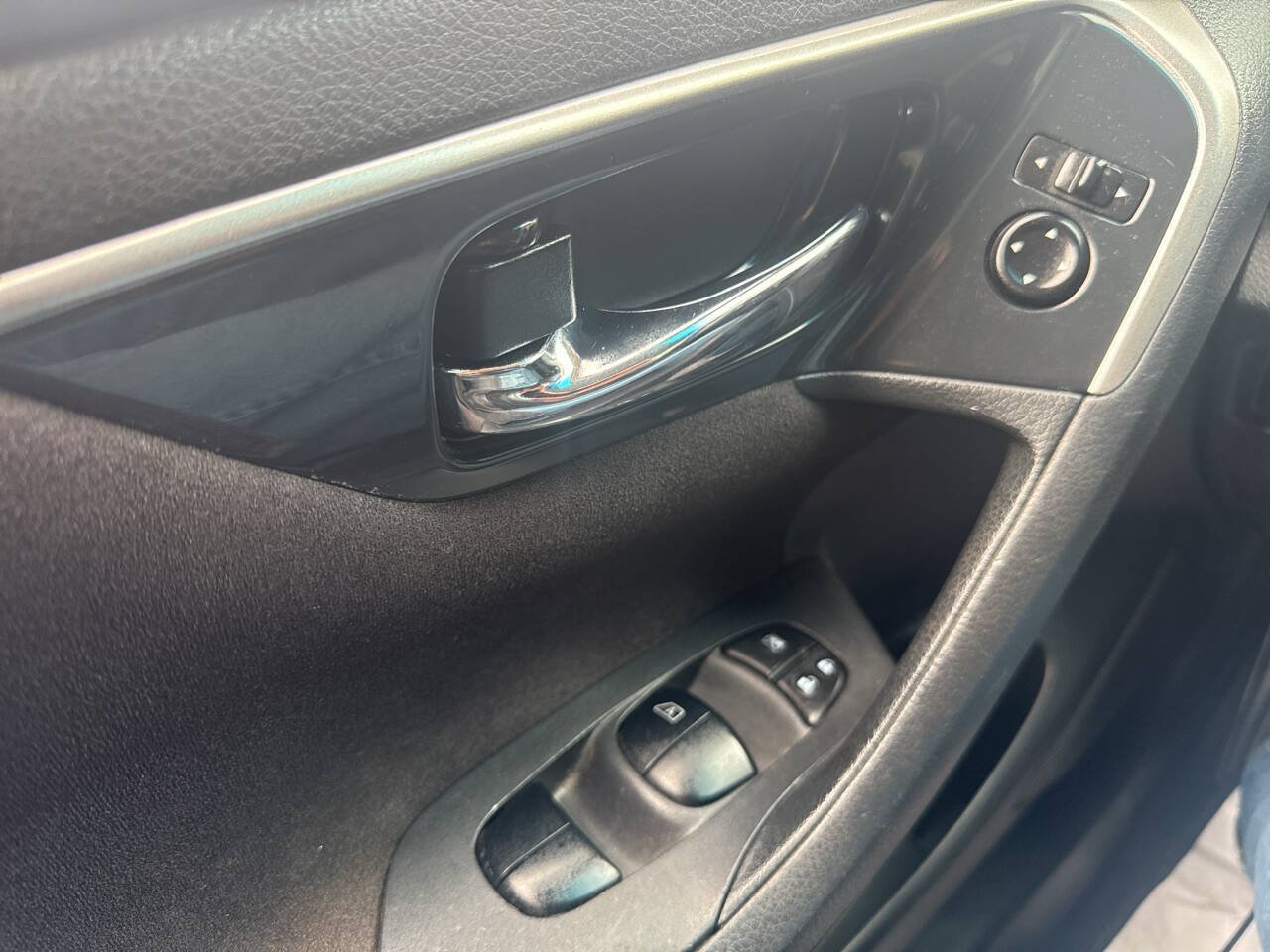 Used 2013 Nissan Altima 2.5 S FWD image 23