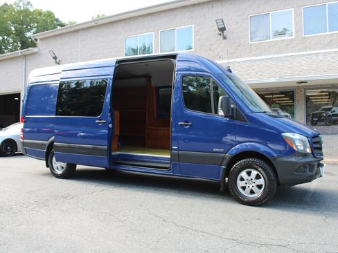 Used 2014 Mercedes-Benz Sprinter 2500 image 5