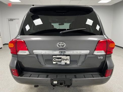 Used 2014 Toyota Land Cruiser image 9