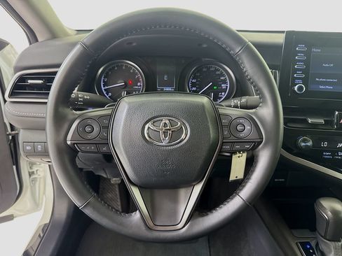 Used 2024 Toyota Camry SE FWD image 13