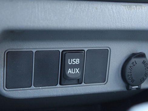 Used 2014 Toyota Tacoma 4x4 Double Cab image 31