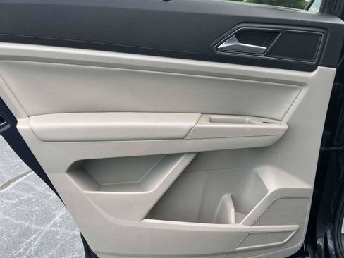 Used 2018 Volkswagen Atlas SE w/ R-Line Package FWD image 12