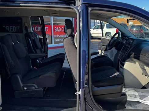 Used 2013 Dodge Grand Caravan SE image 17
