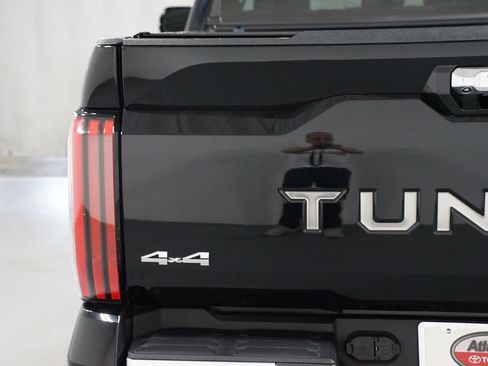Used 2022 Toyota Tundra Limited AWD/4WD image 10