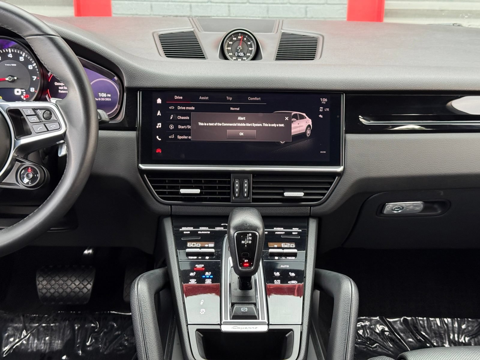 Used 2022 Porsche Cayenne Coupe AWD/4WD image 31