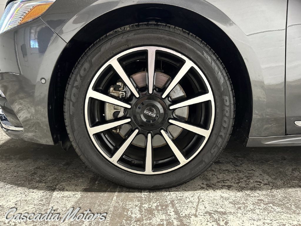 Used 2017 Lincoln Continental Reserve w/ Technology Package AWD/4WD image 29