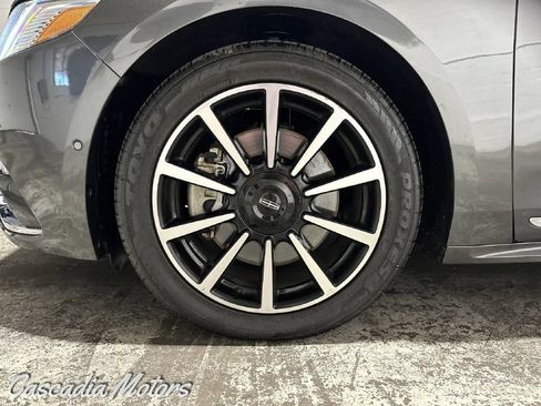 Used 2017 Lincoln Continental Reserve w/ Technology Package AWD/4WD image 29
