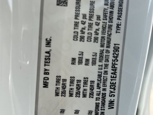 Used 2023 Tesla Model 3 Standard Range image 22