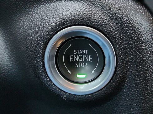 Used 2025 Chevrolet Silverado 1500 Custom Trail Boss w/ Turbomax Blackout Package image 9