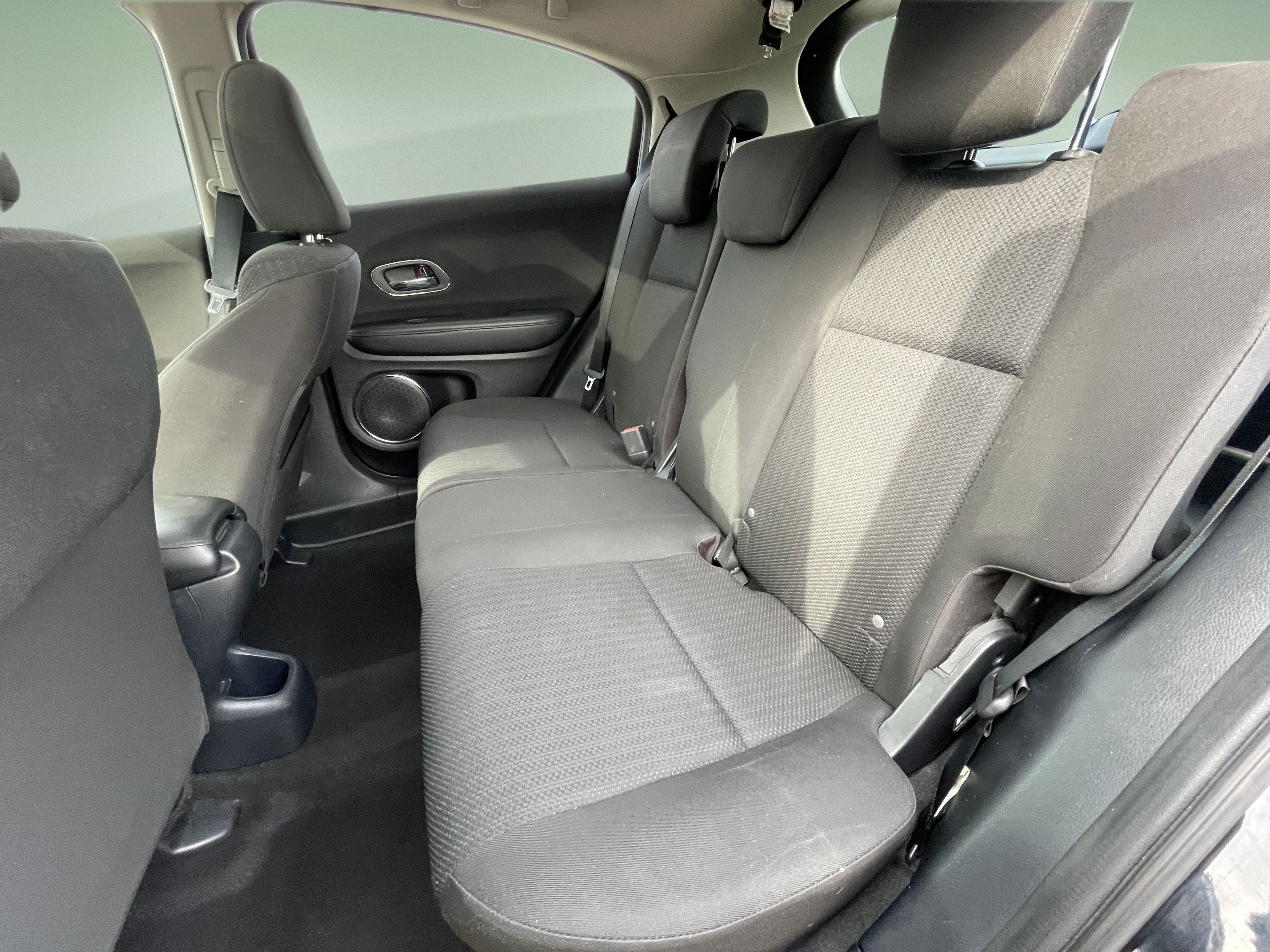 Used 2018 Honda HR-V EX image 26