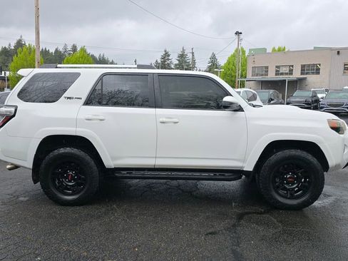 Used 2016 Toyota 4Runner TRD Pro image 2