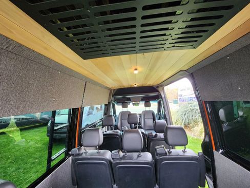 Used 2020 Mercedes-Benz Sprinter 2500 image 42