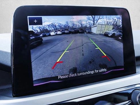 Used 2022 Ford Escape SE image 18