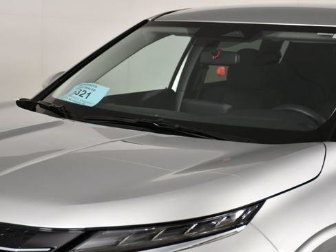 Used 2024 Mitsubishi Outlander ES image 12