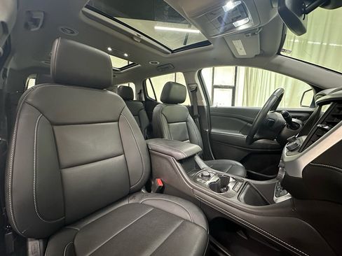 Used 2023 GMC Acadia SLT w/ Elevation Edition AWD/4WD image 23