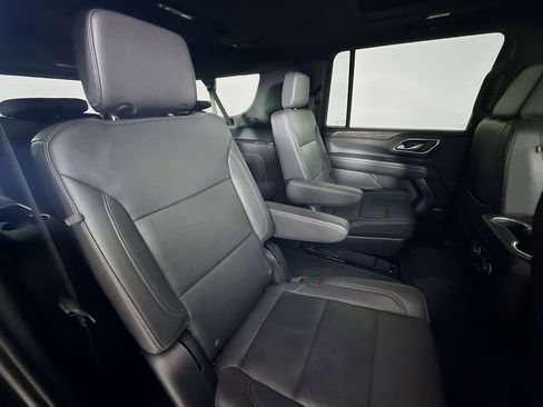 Used 2023 Chevrolet Suburban Z71 w/ Z71 Off-Road Package AWD/4WD image 30