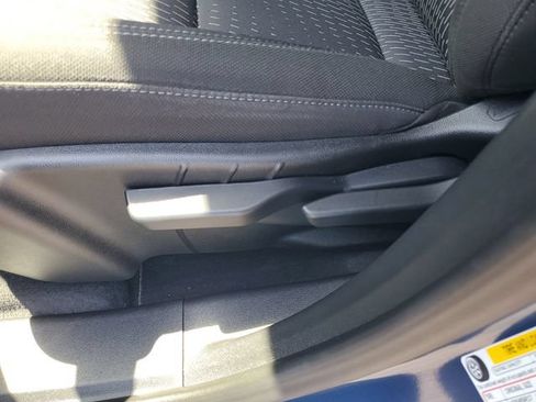 Used 2025 Chevrolet Equinox LT AWD/4WD image 18