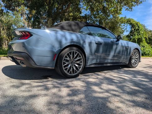 Used 2025 Ford Mustang GT Premium RWD image 9