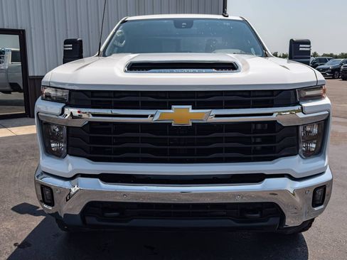 Used 2025 Chevrolet Silverado 2500 LT w/ Safety Package AWD/4WD image 5
